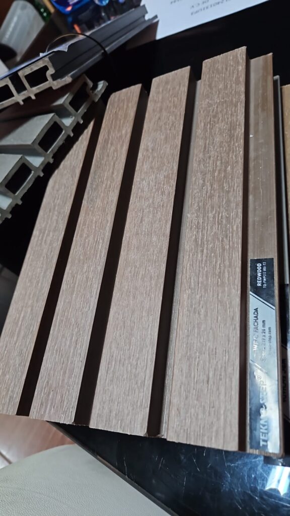 WPC Lambrín exterior muros y techos - Redwood