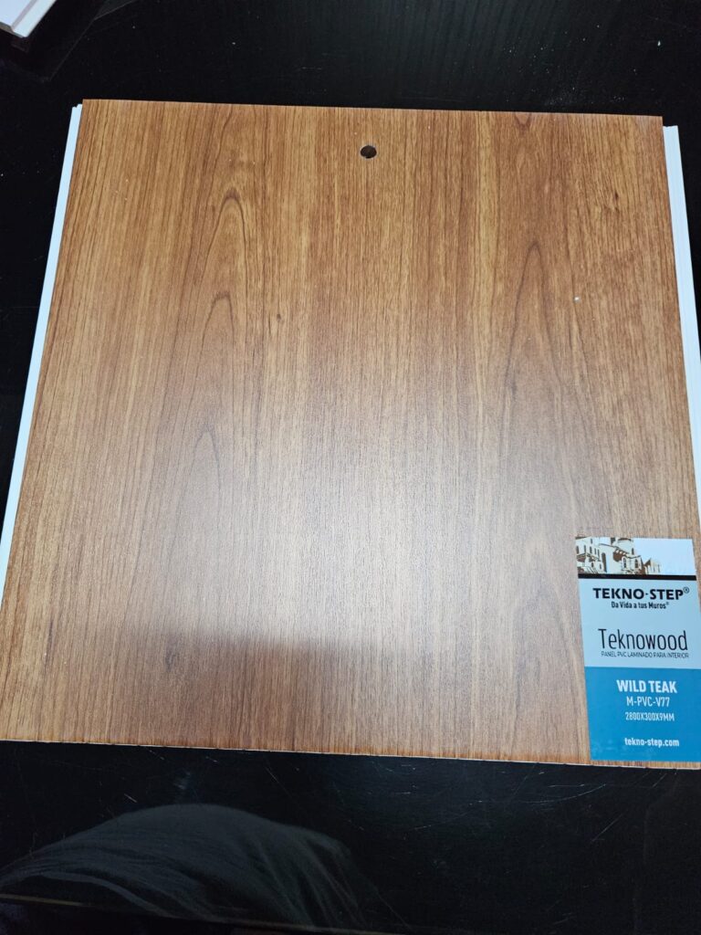 Panel Liso de PVC - Wild teak